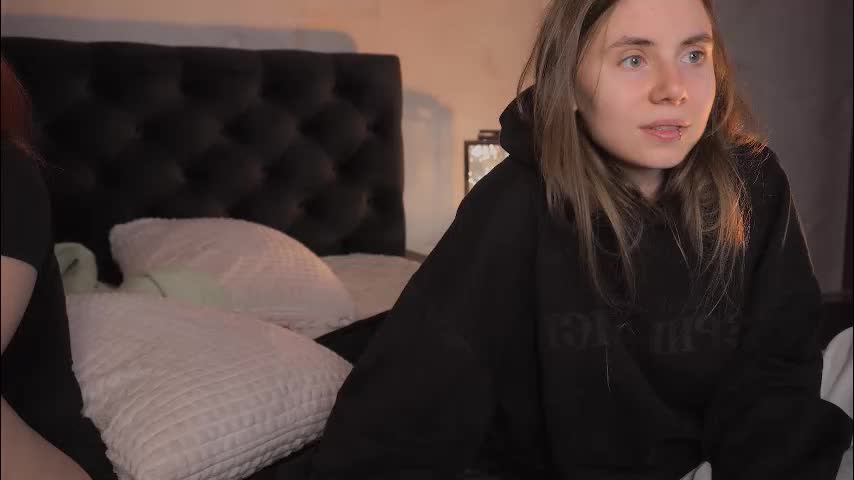 _lovelylove_ Adult Chat August 17, 2025