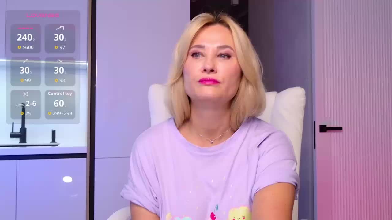 hold-me-tight Adult Chat August 17, 2025