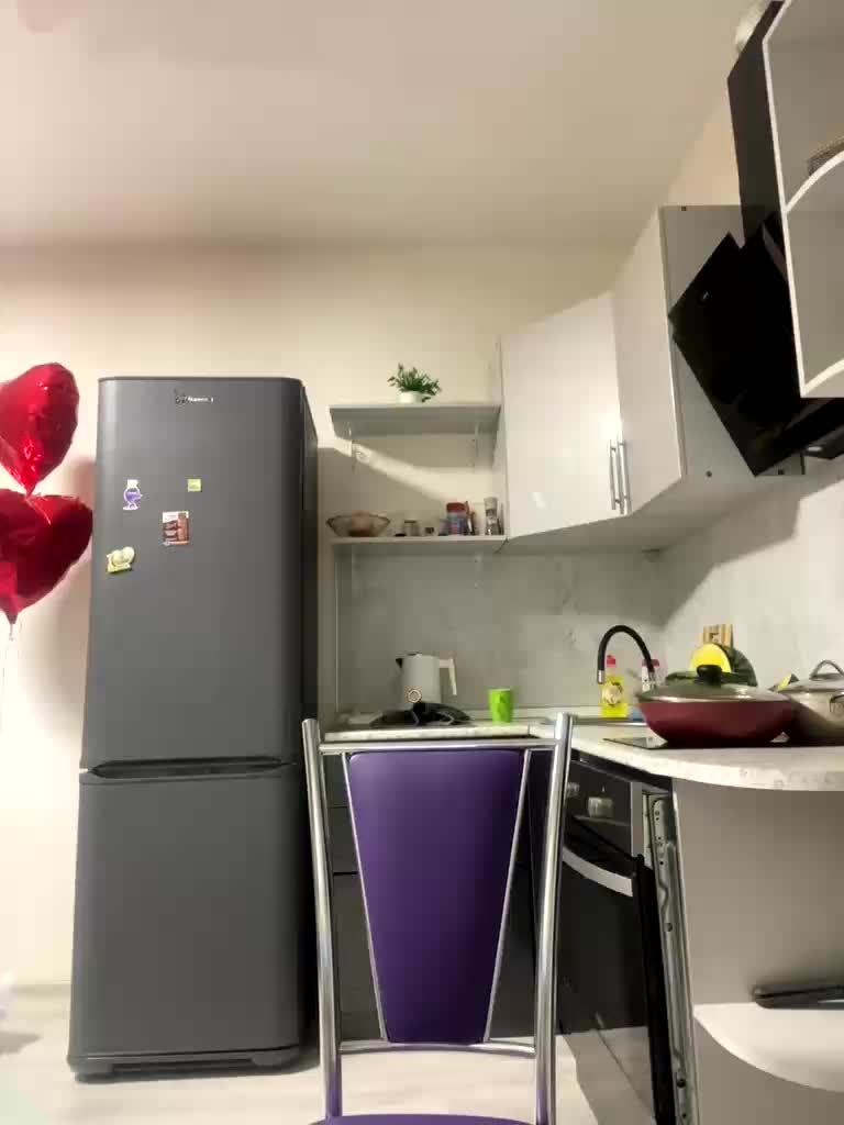 JULIE21 Adult Chat August 17, 2025