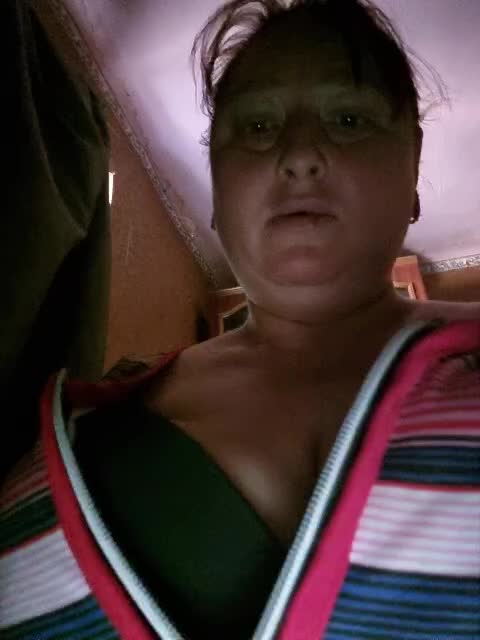 vkusnyashka16 Adult Chat August 17, 2025