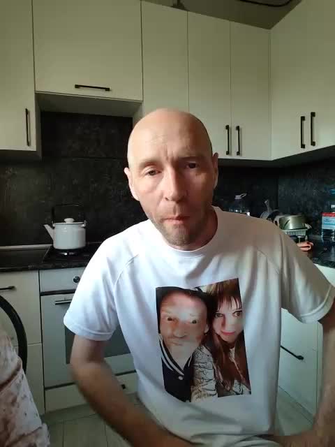 Innokentiy449 Adult Chat August 17, 2025