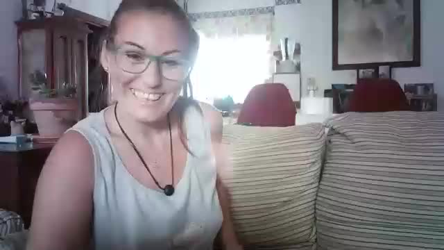 lolahueso Adult Chat August 17, 2025