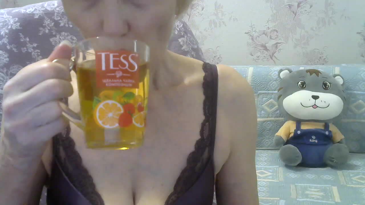 Red-Rose-777 Adult Chat August 17, 2025