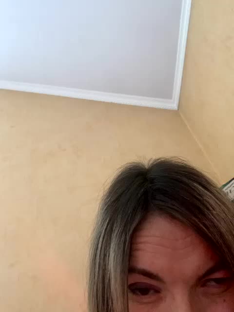 Ella-Pearlie Adult Chat August 17, 2025