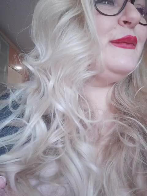 NushaMilf Adult Chat August 17, 2025