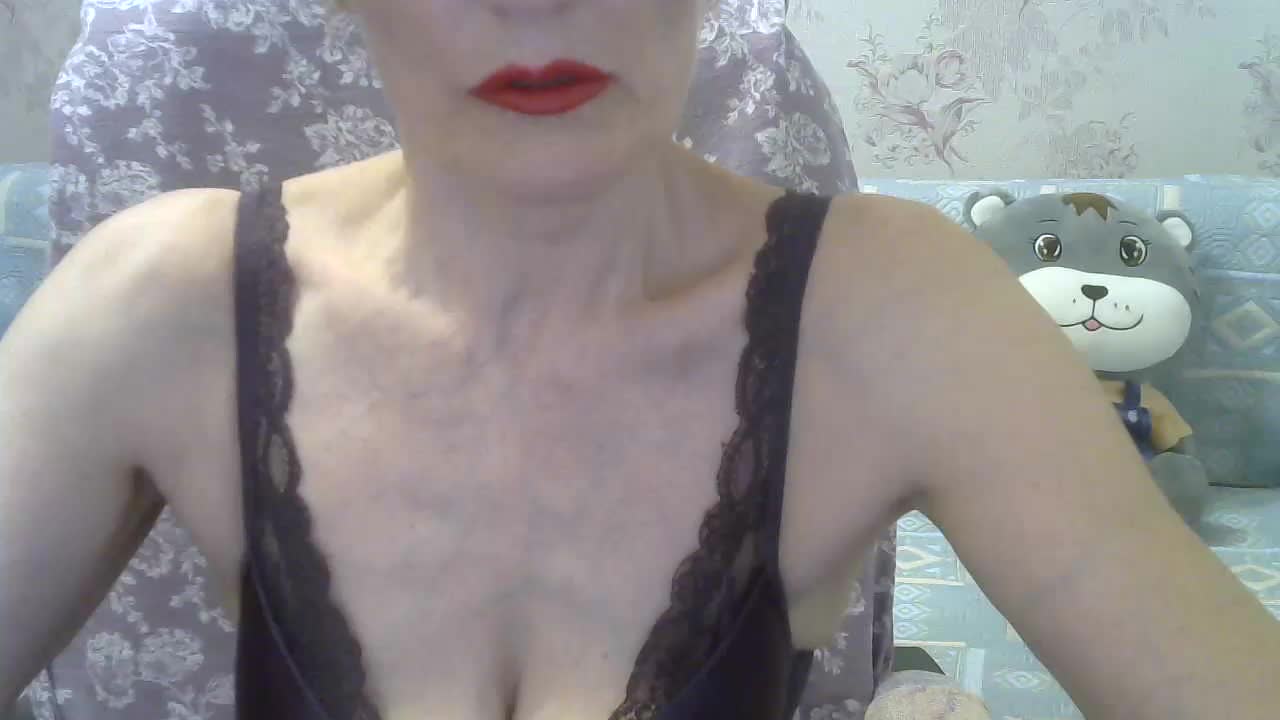 Red-Rose-777 Adult Chat August 17, 2025