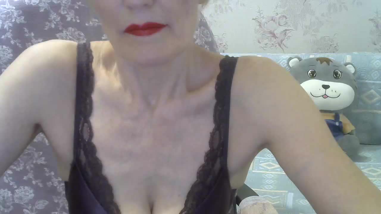 Red-Rose-777 Adult Chat August 17, 2025