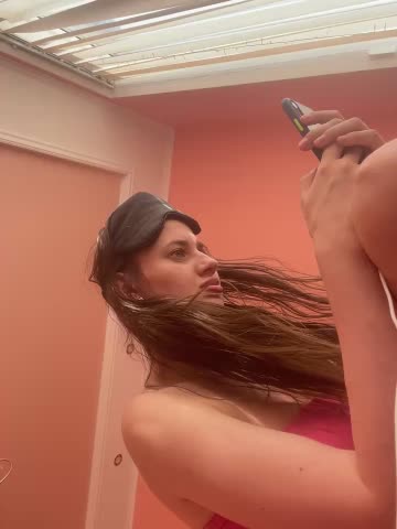 Flossy_Vettie Adult Chat August 17, 2025