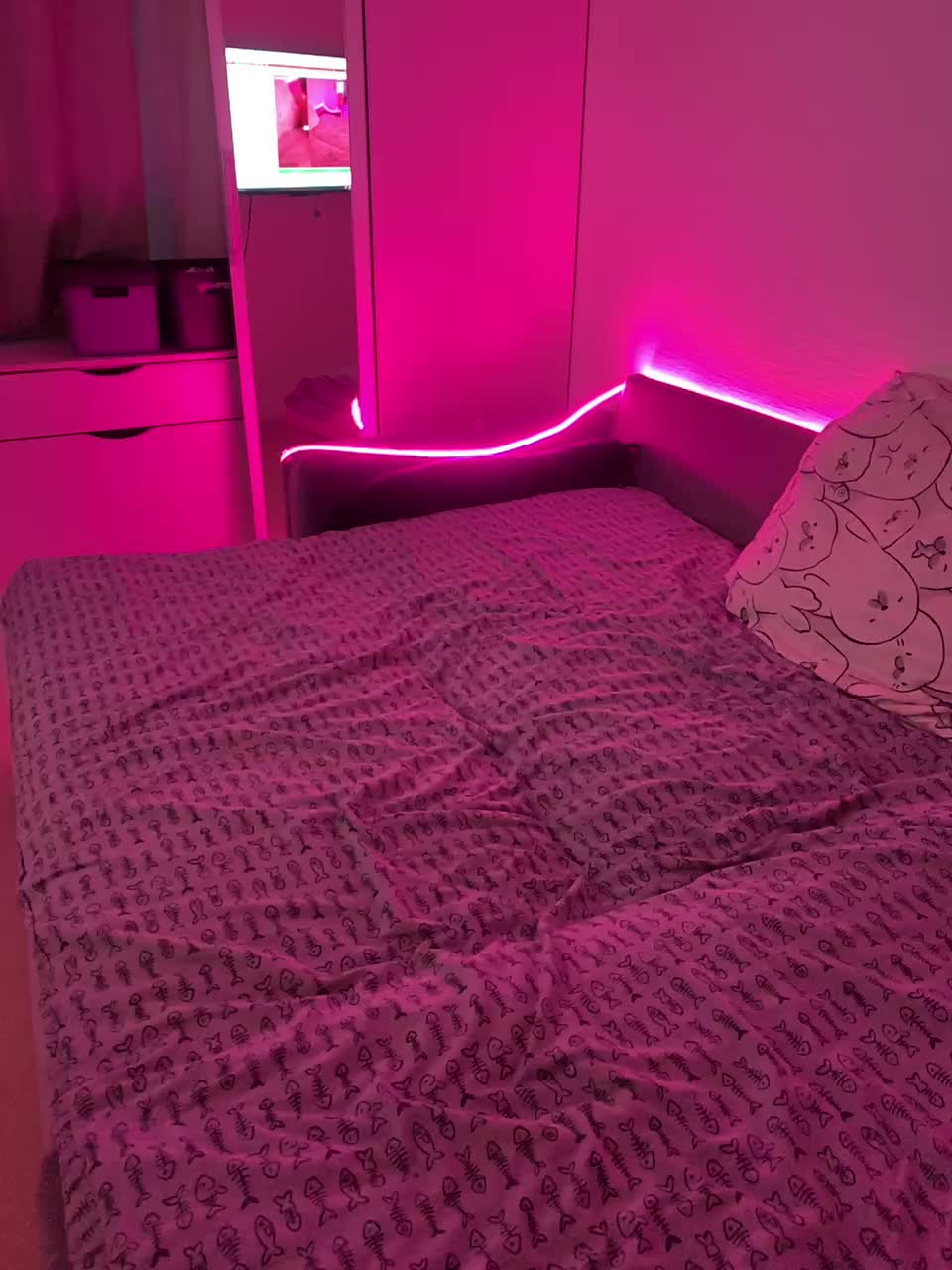 AlexMir69 Adult Chat August 18, 2025