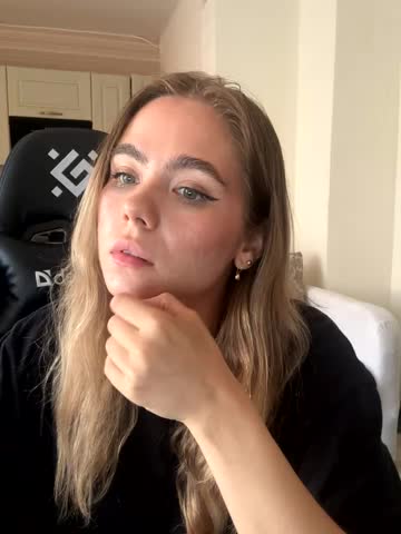 SkyBriii Adult Chat August 18, 2025