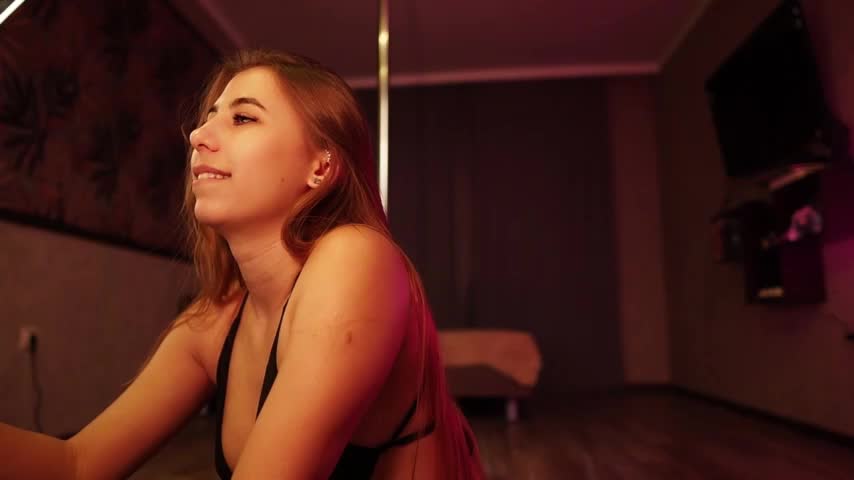 KiraKisKiss Adult Chat August 18, 2025