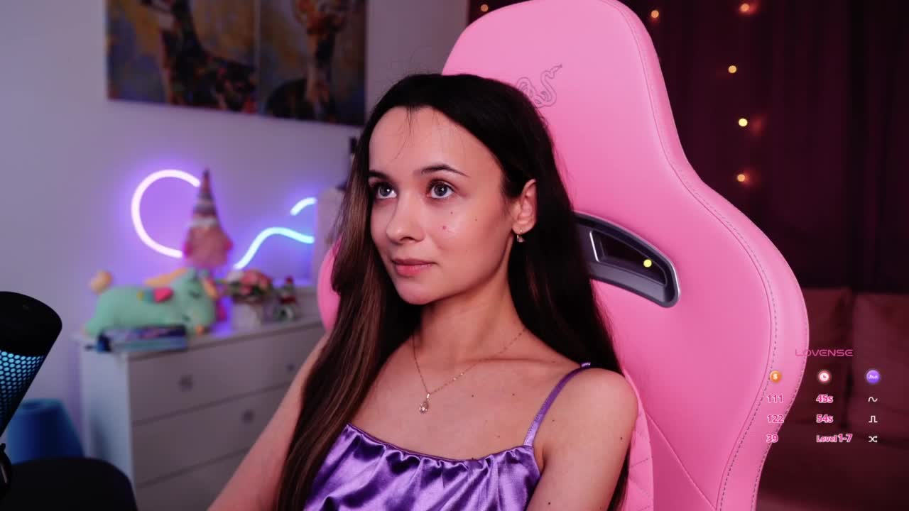 JuicyAngel Adult Chat August 18, 2025