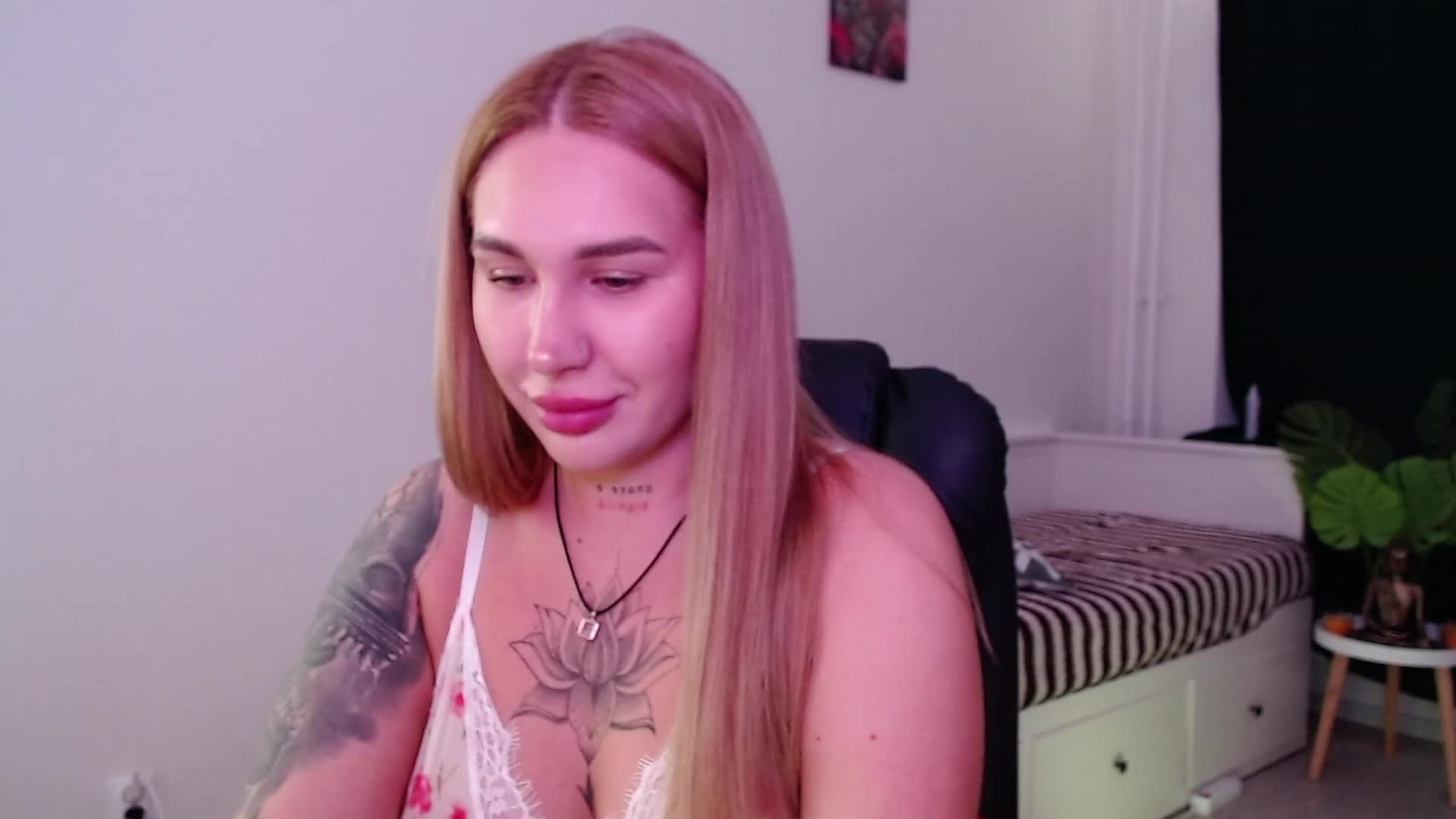 lolabarbie Adult Chat August 18, 2025