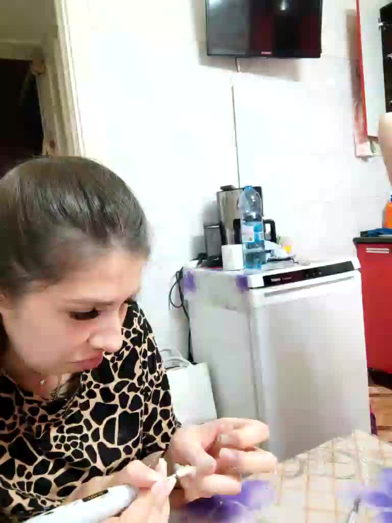 Mary34561 Adult Chat August 18, 2025