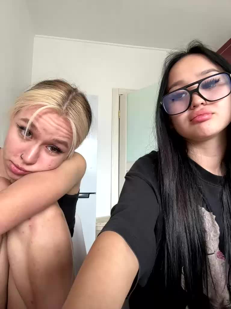 askorbinkiii Adult Chat August 18, 2025