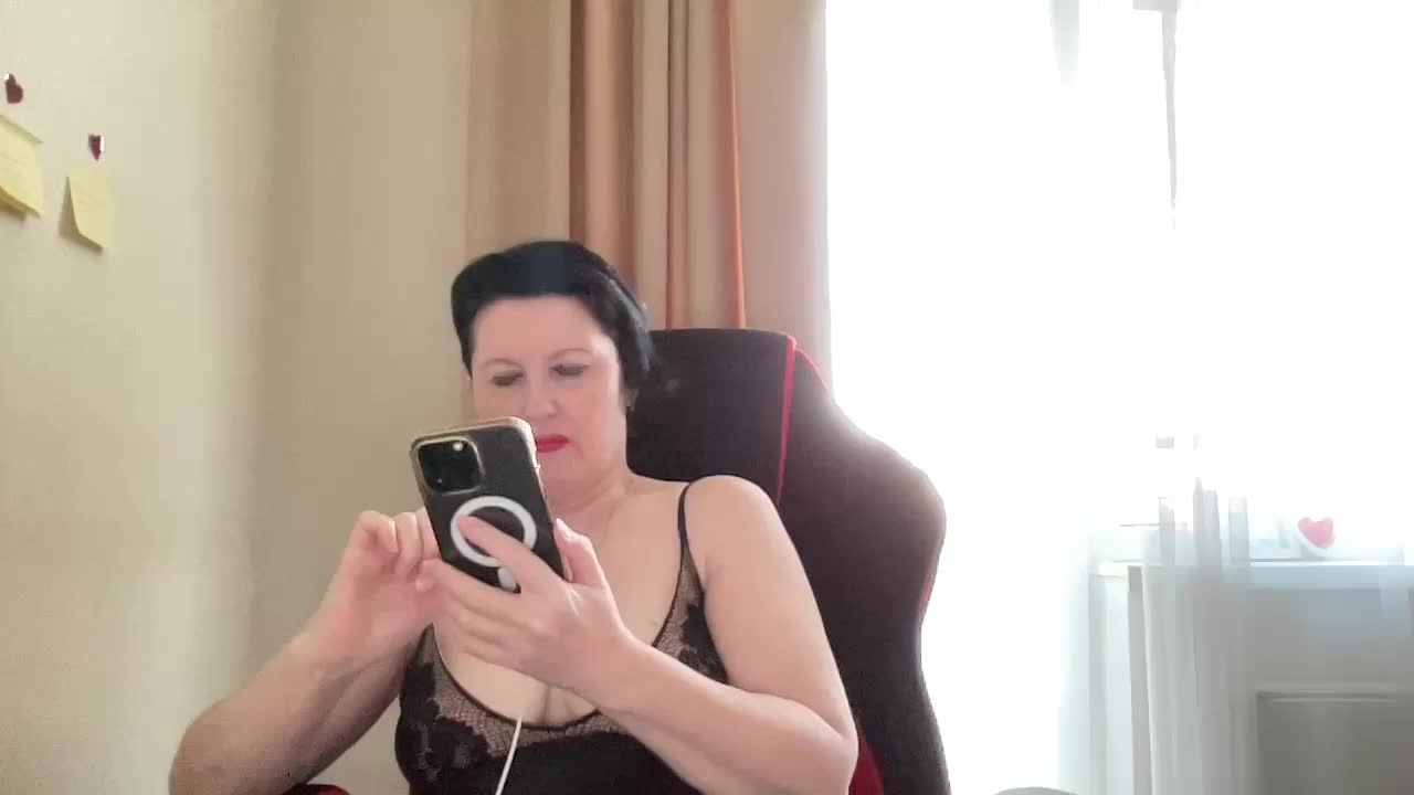 HotMilfPussy Adult Chat August 18, 2025