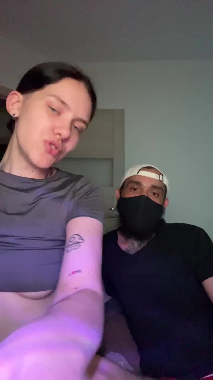 muzhzhena911 Adult Chat August 18, 2025