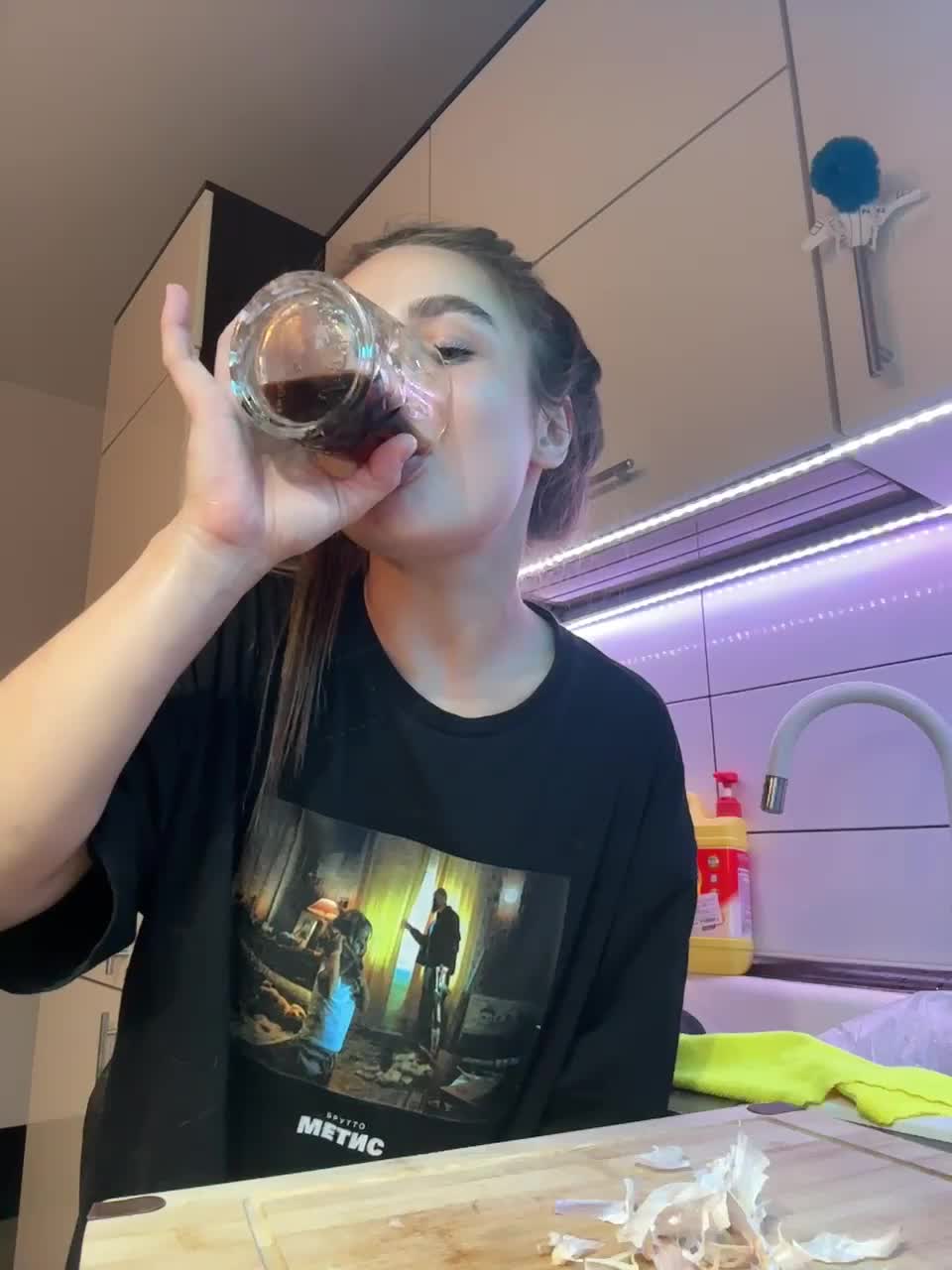 -INDICA- Adult Chat August 18, 2025