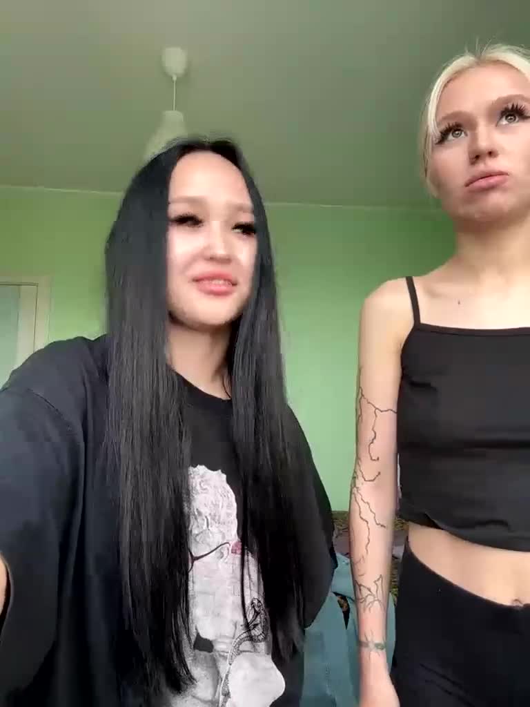 askorbinkiii Adult Chat August 18, 2025