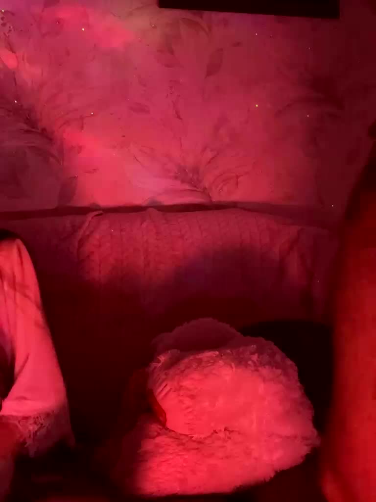 VIP17CoupleDream Adult Chat August 18, 2025