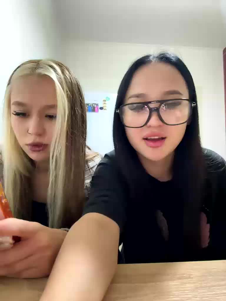 askorbinkiii Adult Chat August 18, 2025