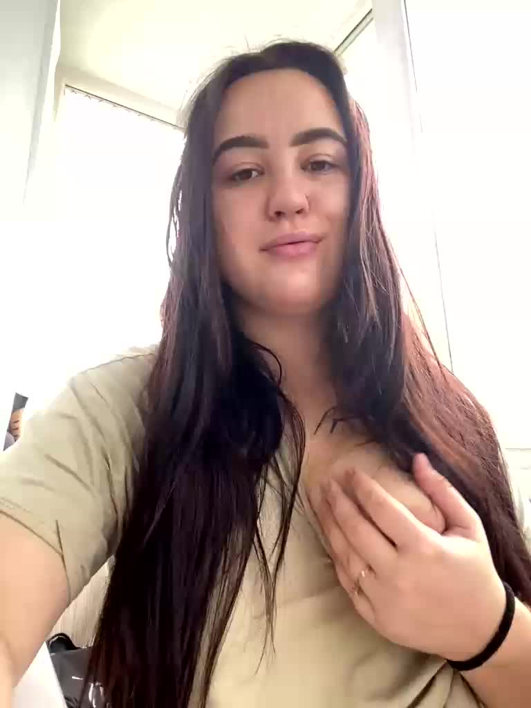 LisnoraGold Adult Chat August 18, 2025