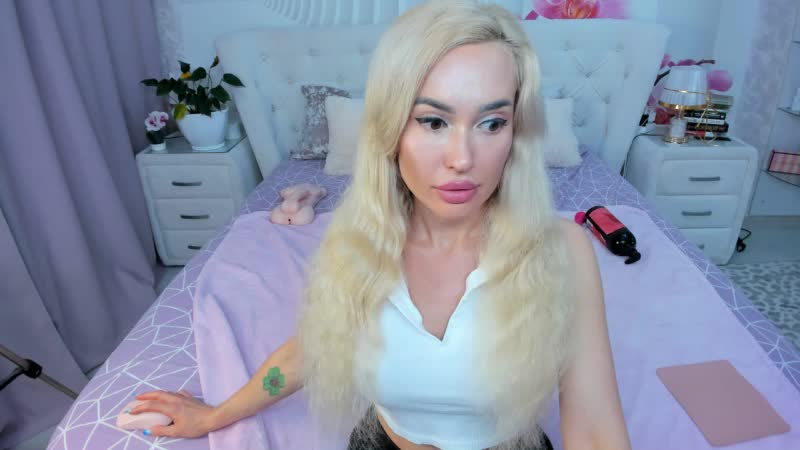 HottieSweetBritney Adult Chat August 18, 2025