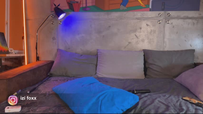 izi-fox Adult Chat August 18, 2025