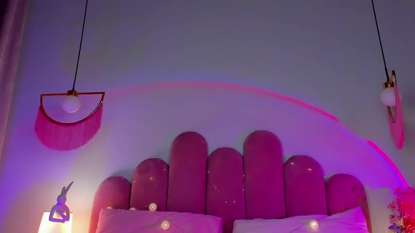 ElsaYoung Adult Chat August 18, 2025