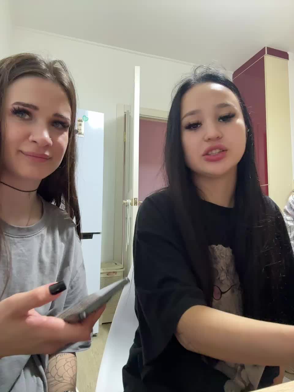 askorbinkiii Adult Chat August 18, 2025