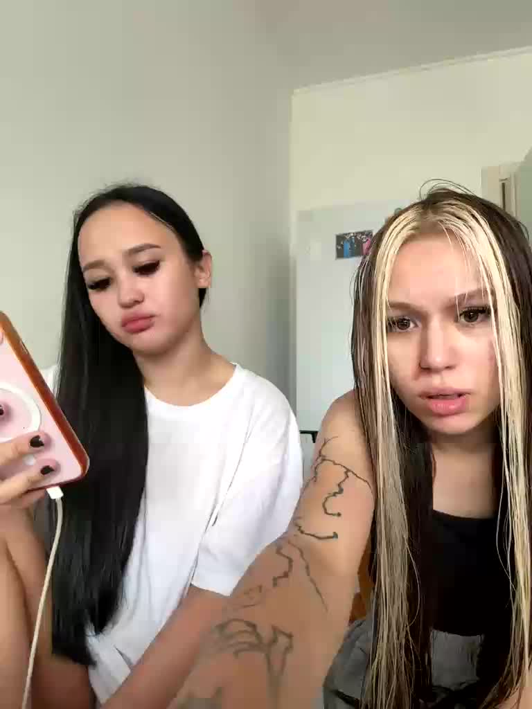 askorbinkiii Adult Chat August 18, 2025