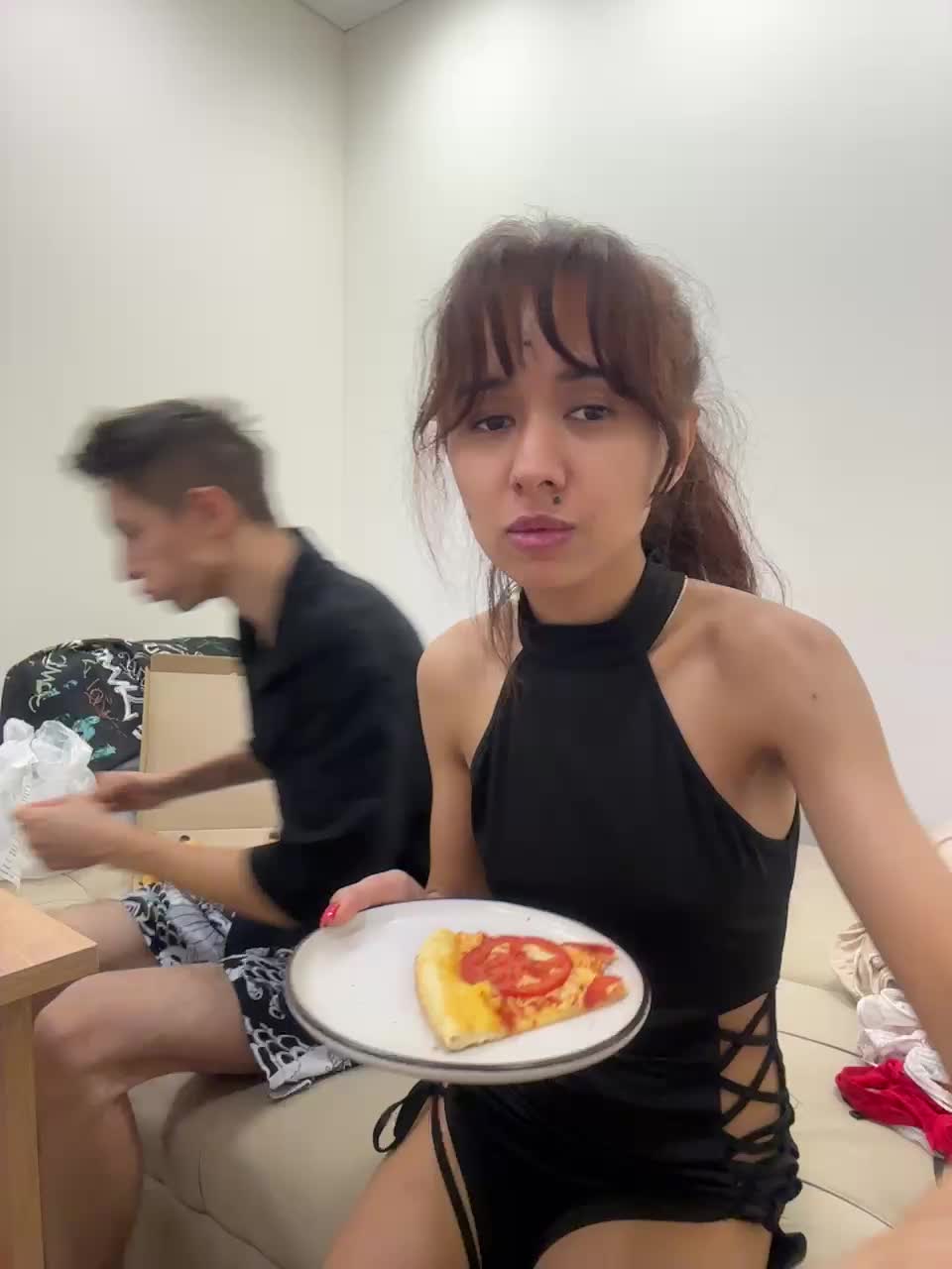 Para_tut Adult Chat August 18, 2025