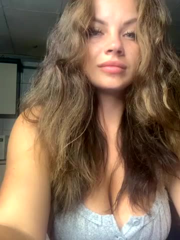 Sweeeeet_Candy Adult Chat August 18, 2025