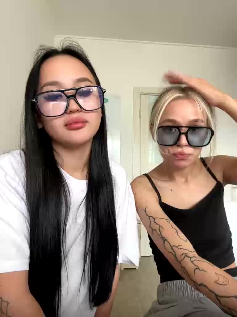 askorbinkiii Adult Chat August 18, 2025