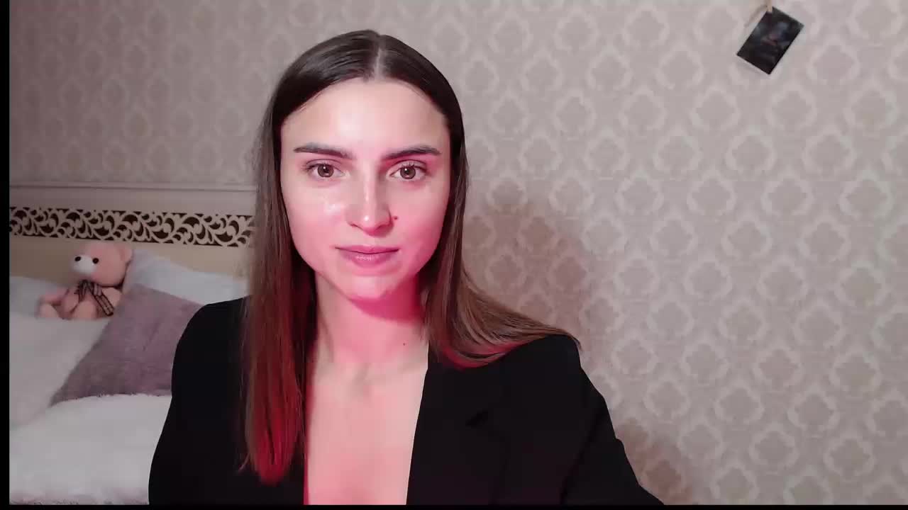 -LOVELY- Adult Chat August 18, 2025