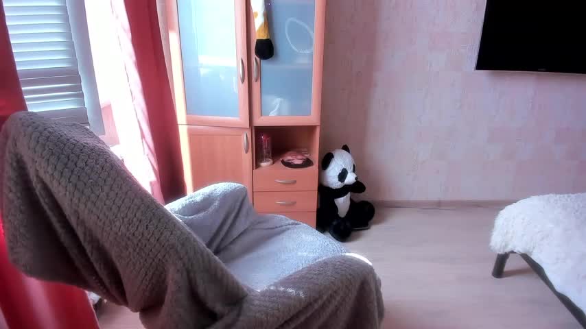 CuteLilyLove Adult Chat August 18, 2025