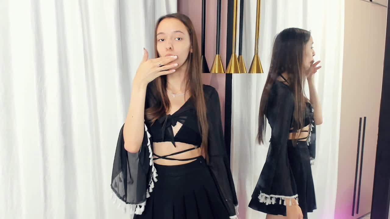 vikakismee Adult Chat August 18, 2025