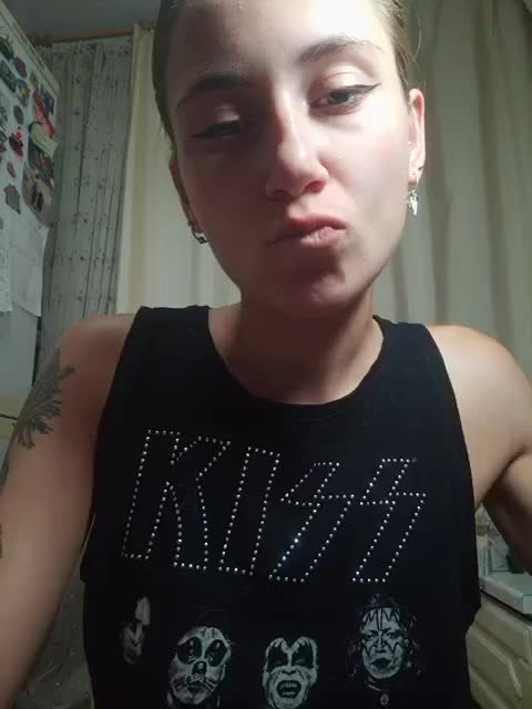 MilkyGirl Adult Chat August 18, 2025