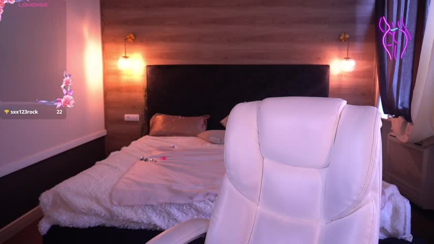 EllaGolden Adult Chat August 18, 2025