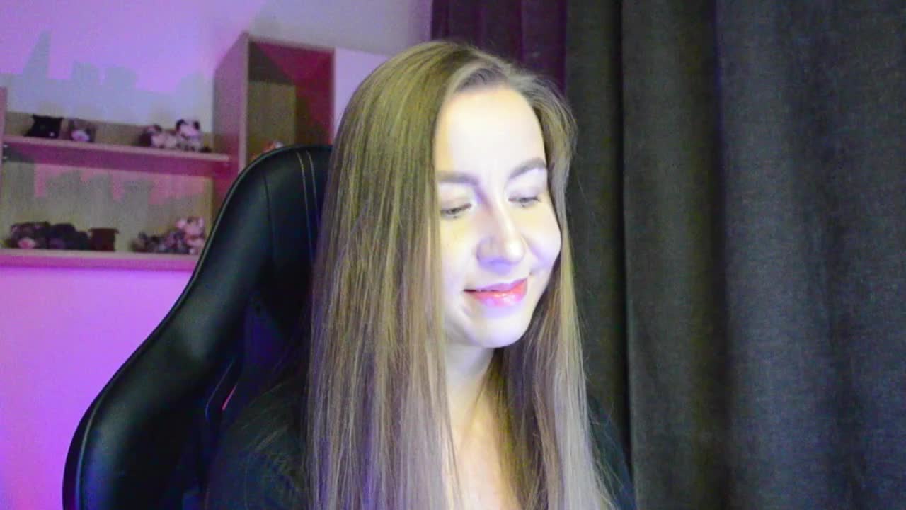 -Rii- Adult Chat August 18, 2025