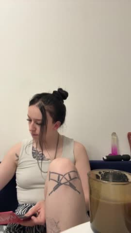 krisskiss21 Adult Chat August 18, 2025