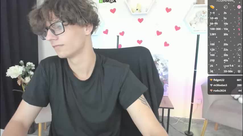 den_rich Adult Chat August 18, 2025