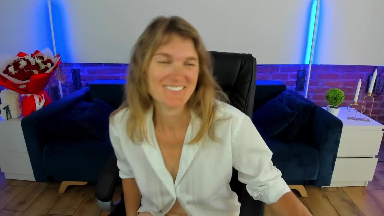 Annabel-xxx Adult Chat August 18, 2025