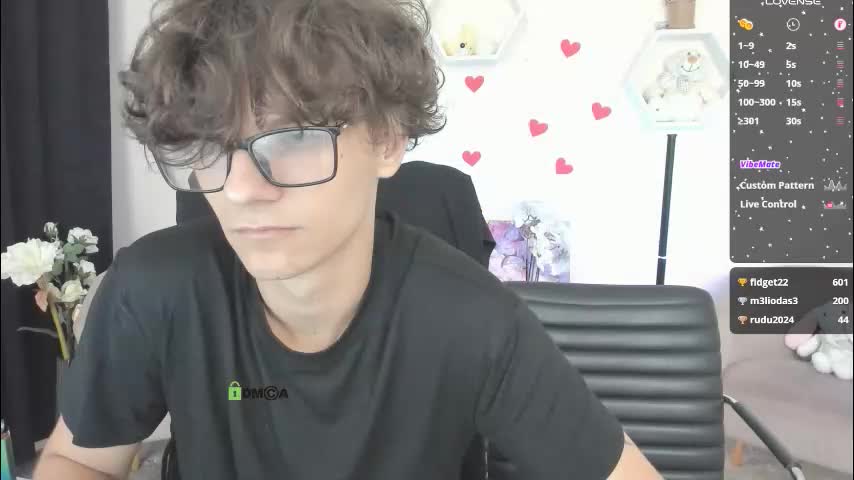 den_rich Adult Chat August 18, 2025