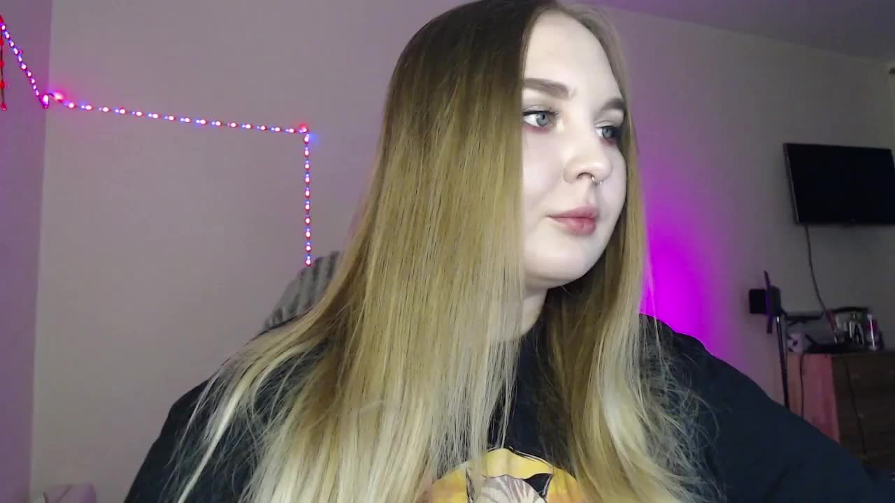 Greeenfriends6969 Adult Chat August 18, 2025