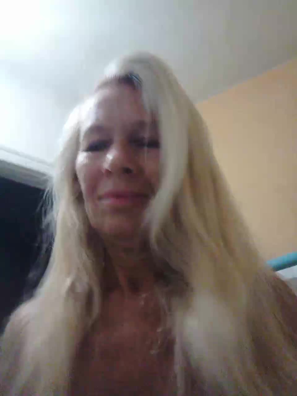 Victoria-sexi Adult Chat August 18, 2025