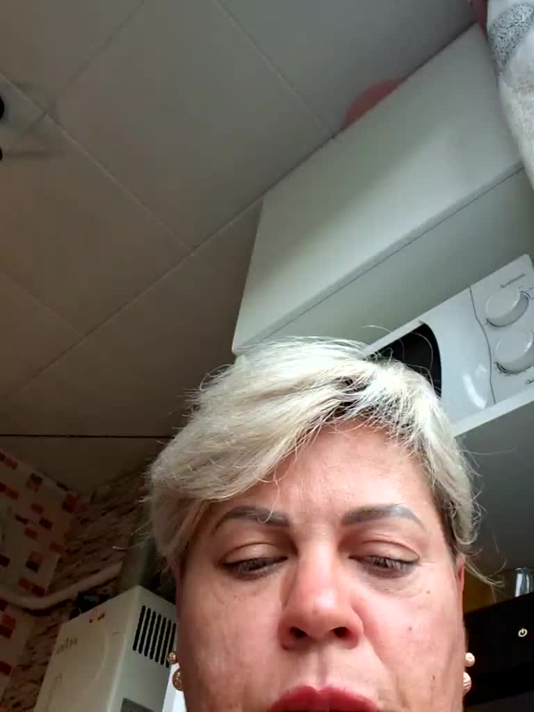 murr-kitty Adult Chat August 18, 2025