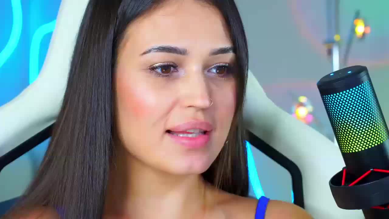 Alinka-chocolatee Adult Chat August 18, 2025