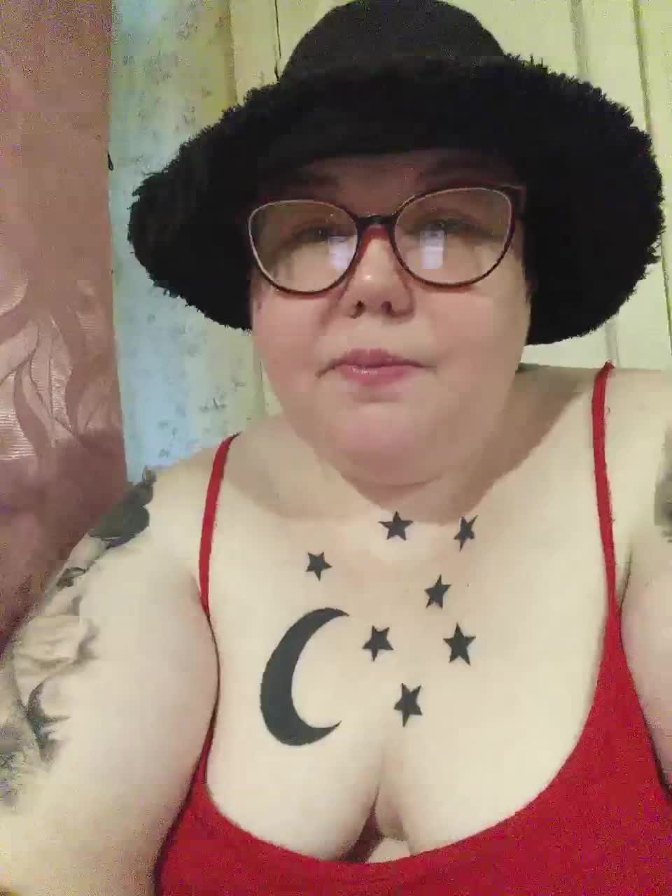 Svetlanka86 Adult Chat August 18, 2025