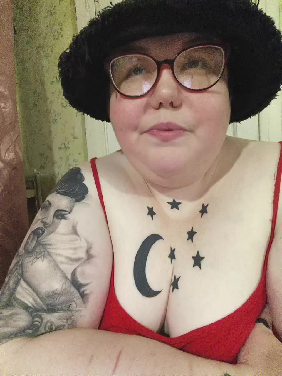 Svetlanka86 Adult Chat August 18, 2025